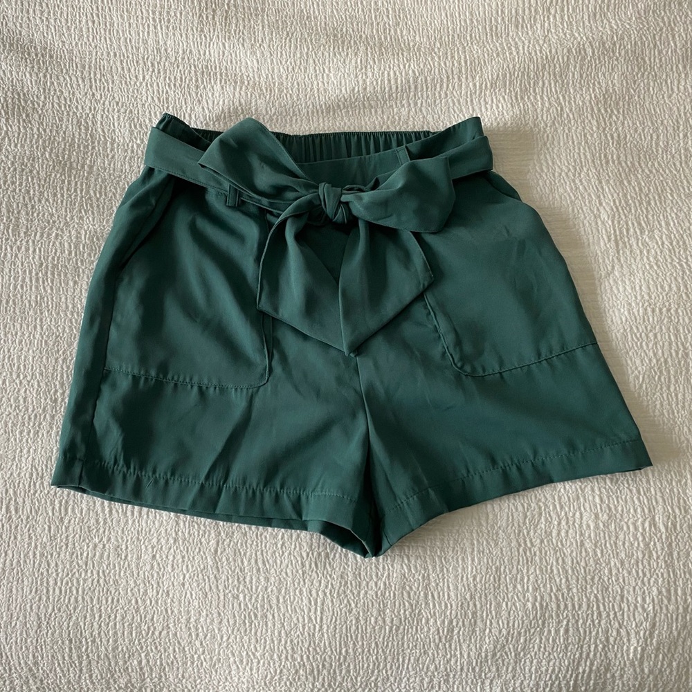 NWOT A New Day high-rise tie waist shorts